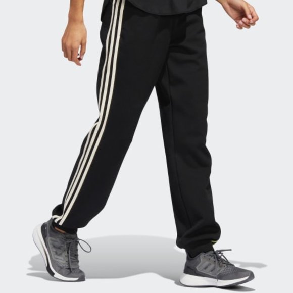 Sz S Adidas Women's Capable of Greatness Joggers - Picture 2 of 8